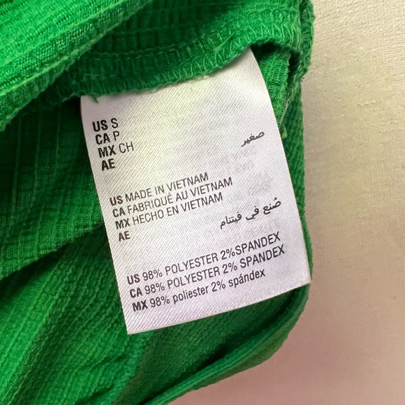 INCšGreen Halter Top International Concepts ⢠Small - Picture 6 of 7